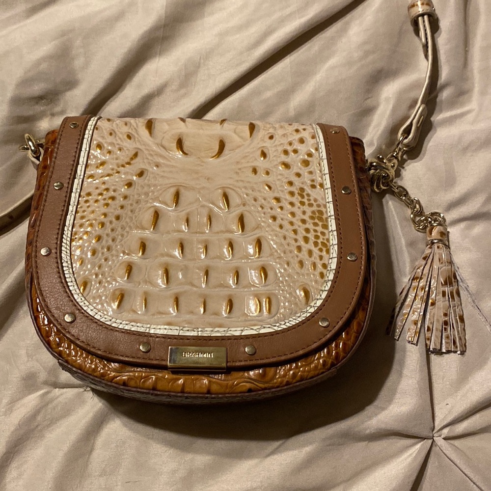 Brahmin purse in EXCELLENT condition! Cream, brown and gold accents-STUNNING!